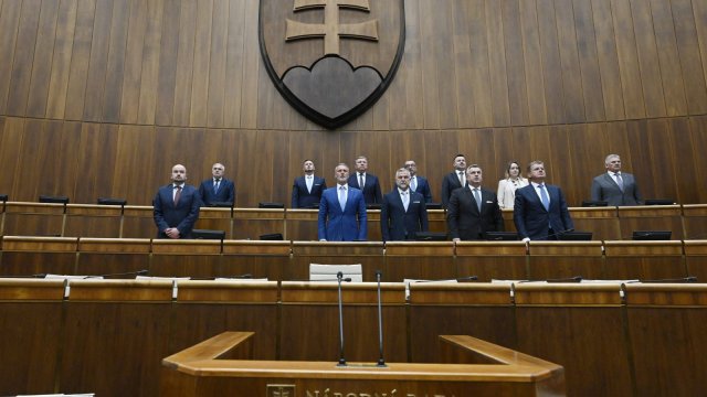 Predseda NR SR Richard Raši zvolal na pondelok 15. júna o 13:15 58. schôdzu parlamentu v Bratislave.