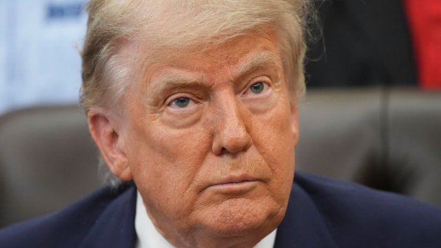 Trump hovorí o pláne USA prevziať kontrolu nad iránskym ostrovom Chárk a ropnými zariadeniami.